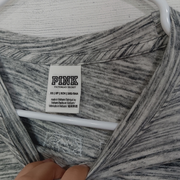 PINK‎ victorias secret XS oversized long sleeved tee - Picture 4 of 4